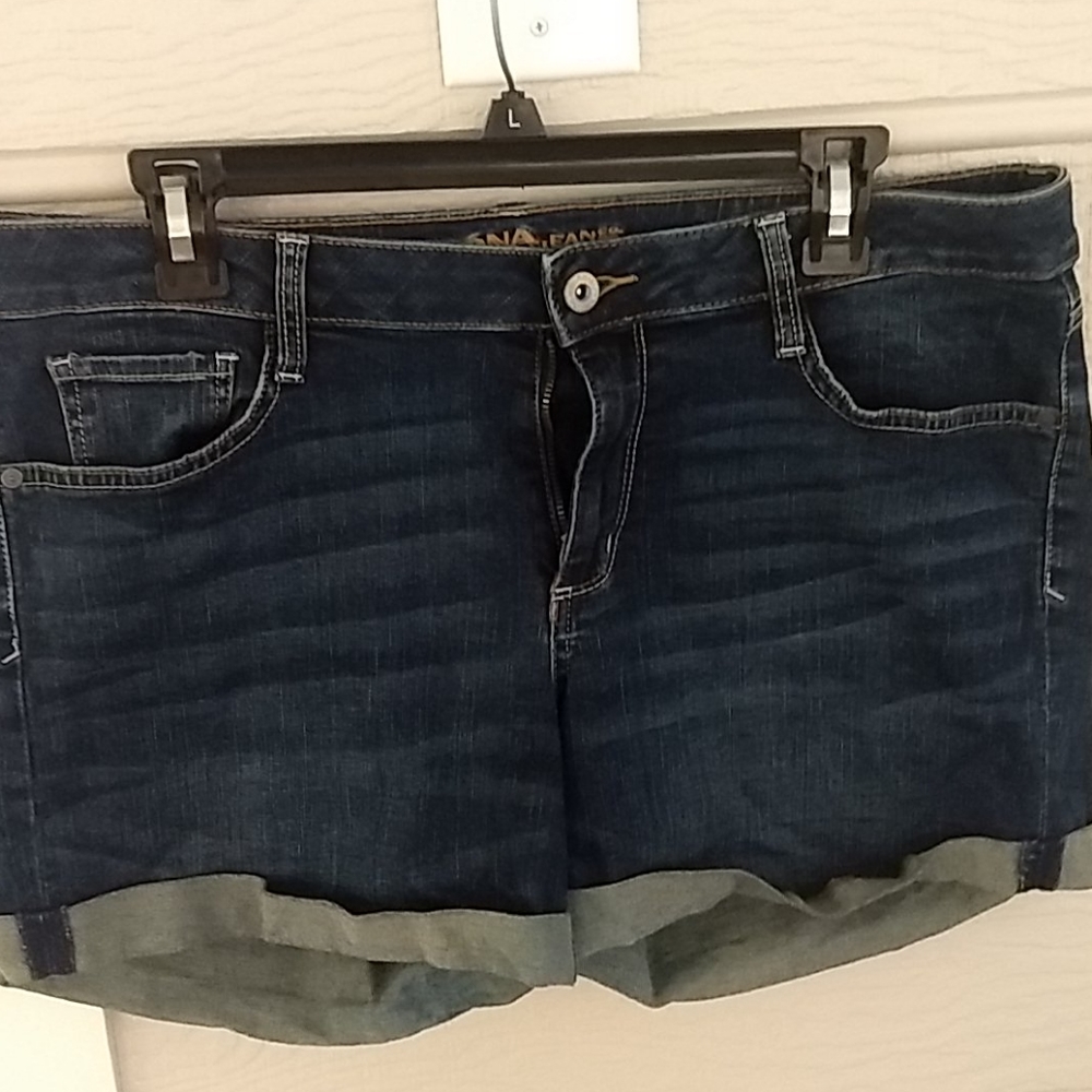 Ladies blue denim shorts